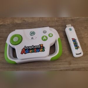 LeapFrog LeapLand Adventures White & Green Game Controller and USB